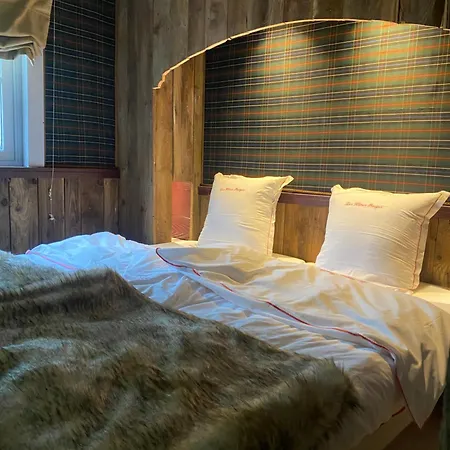 Guest house La Kabane Des Hetres Rouges 4*